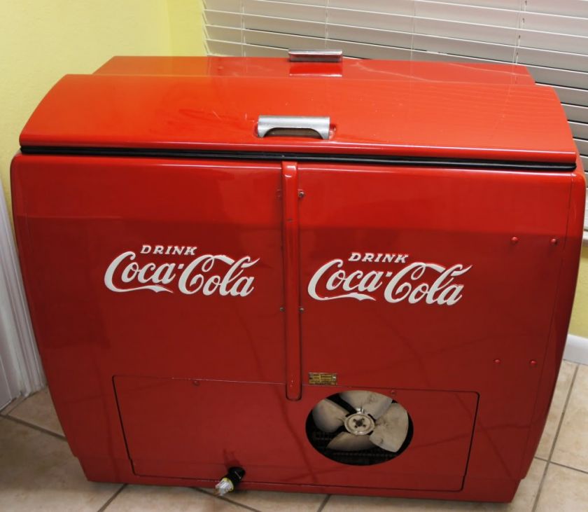 40/50s Vintage Refrigerated Coca Cola Cooler  
